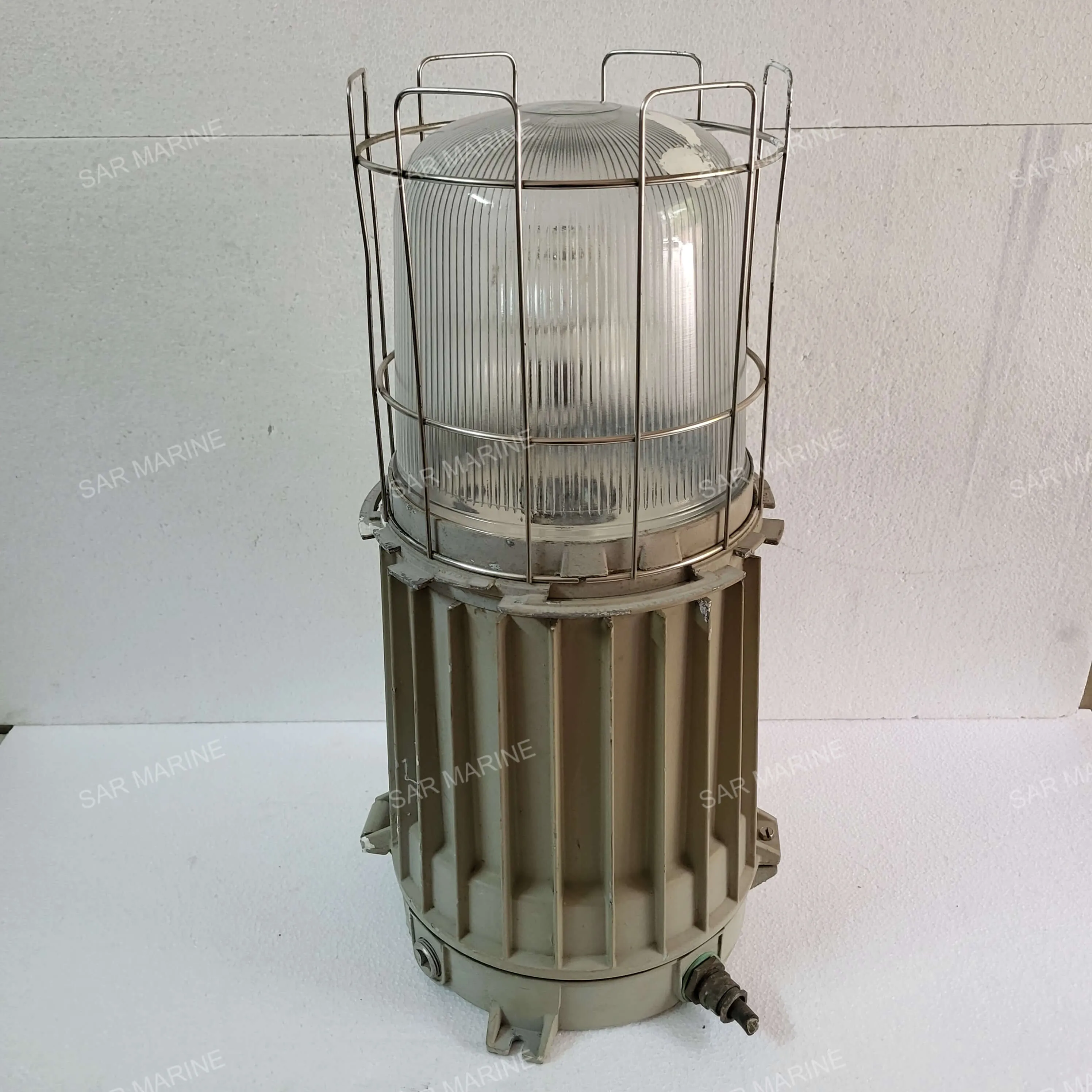 Cooper Crouse-Hinds Luminaire Champ Serie VMVM250MT S828 250Watts 120277V