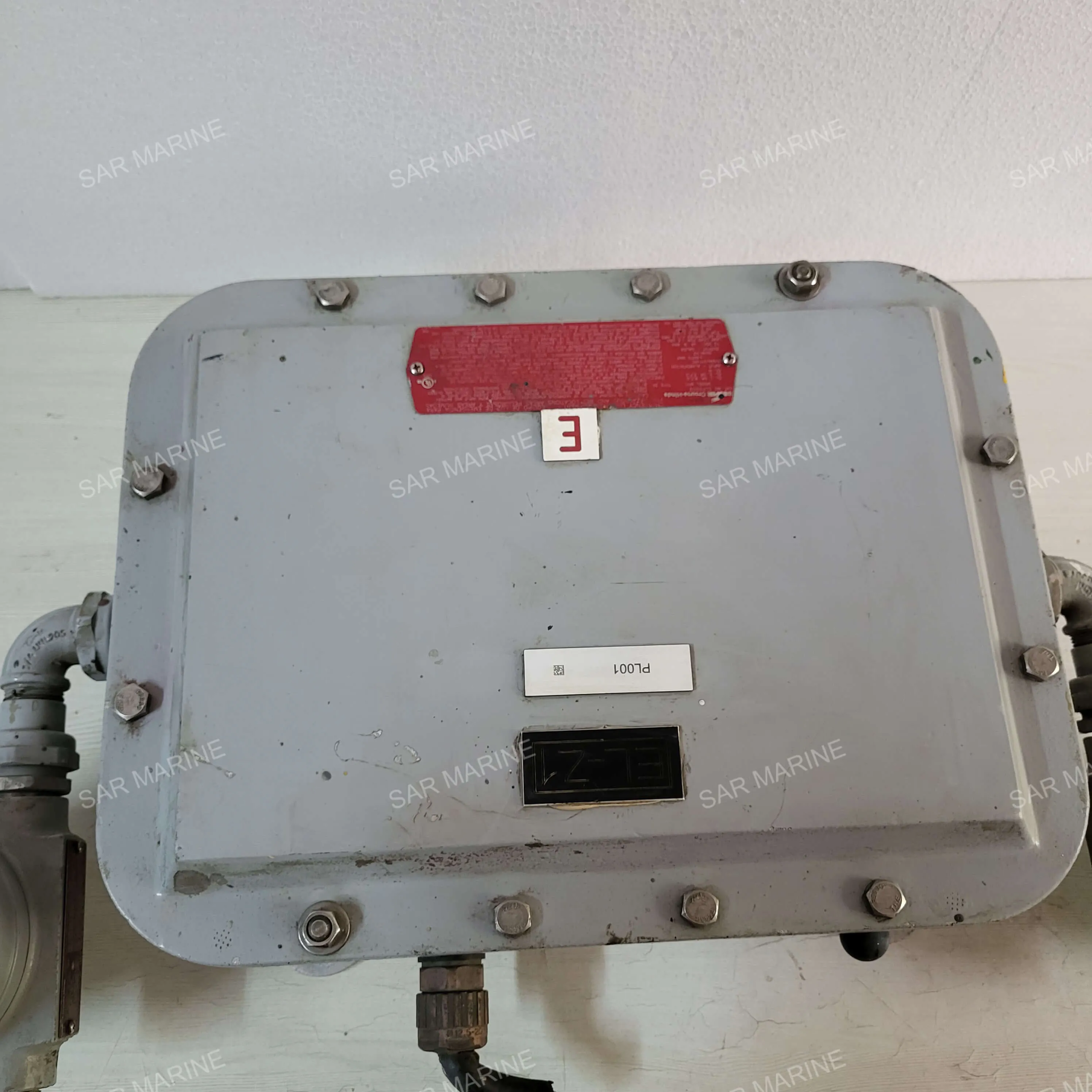 Crouse-Hinds Series ELPS502 Hazardous Emergency Light Fixture