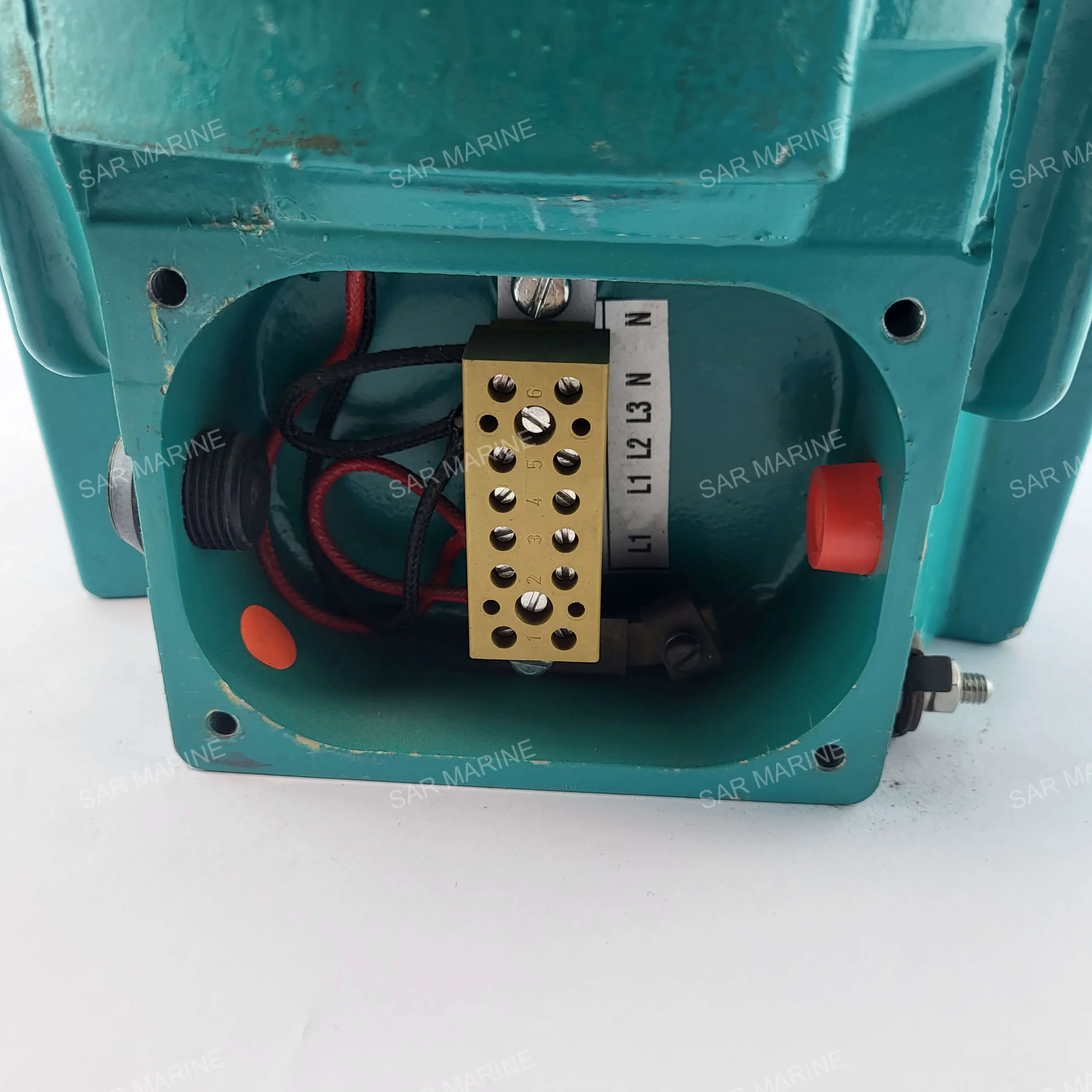 Deegee 610C XEN 120VAC 50 RG Beacon Light